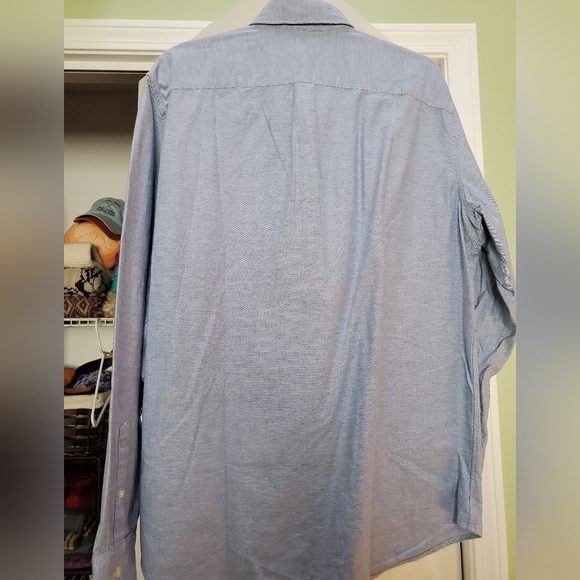 New Blue Gap XL button down - Picture 4 of 5